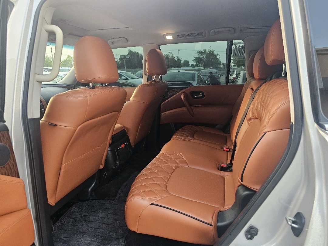 2019 Nissan Armada SV thumbnail 6