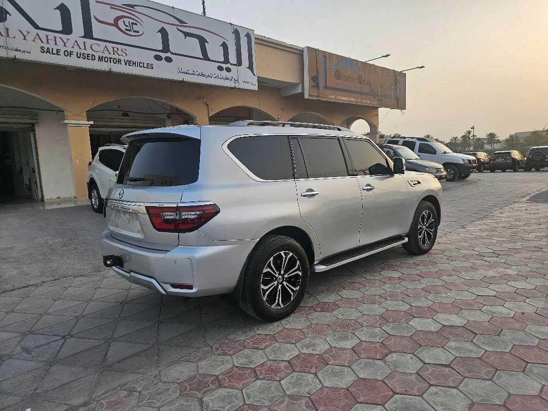 2019 Nissan Armada SV thumbnail 8