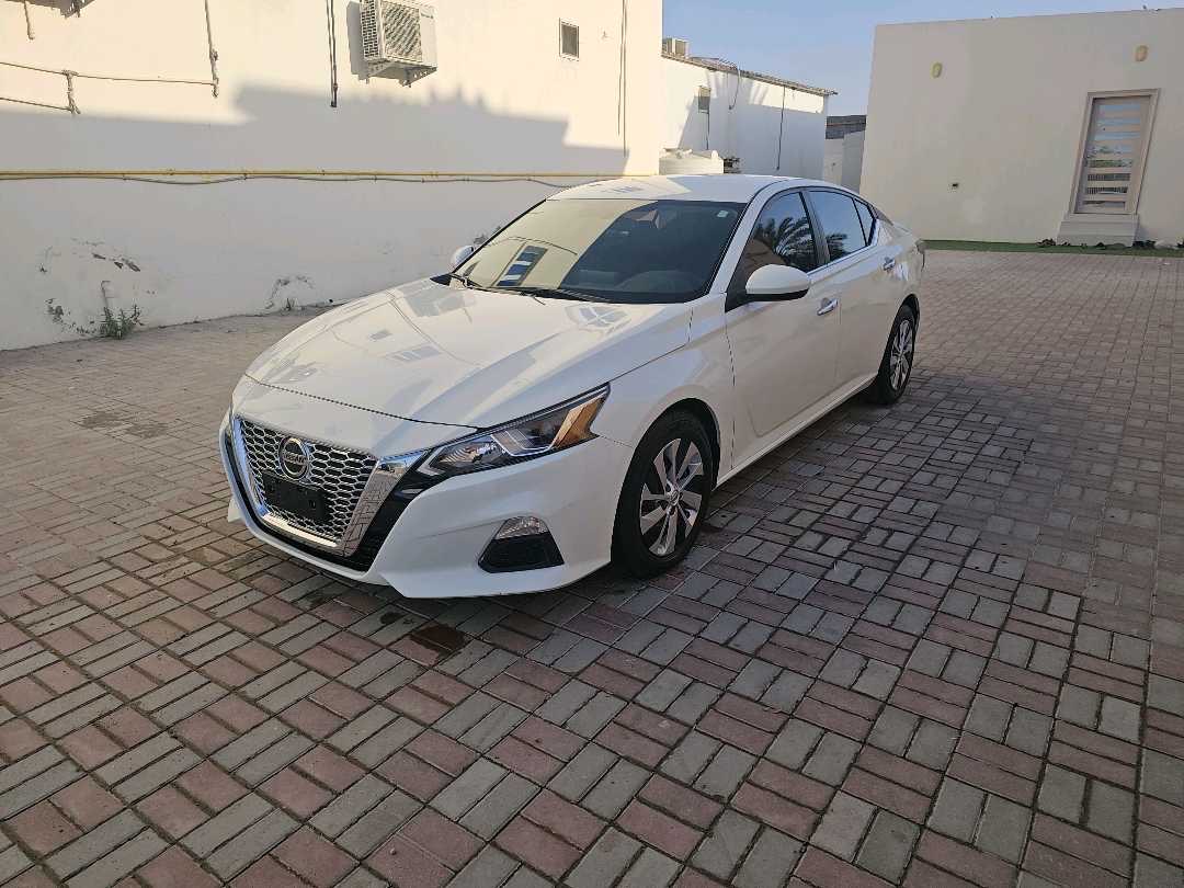 2020 Nissan Altima S thumbnail 2
