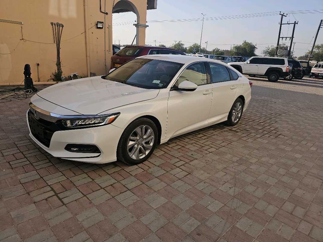 2020 Honda Accord EX-L thumbnail 2