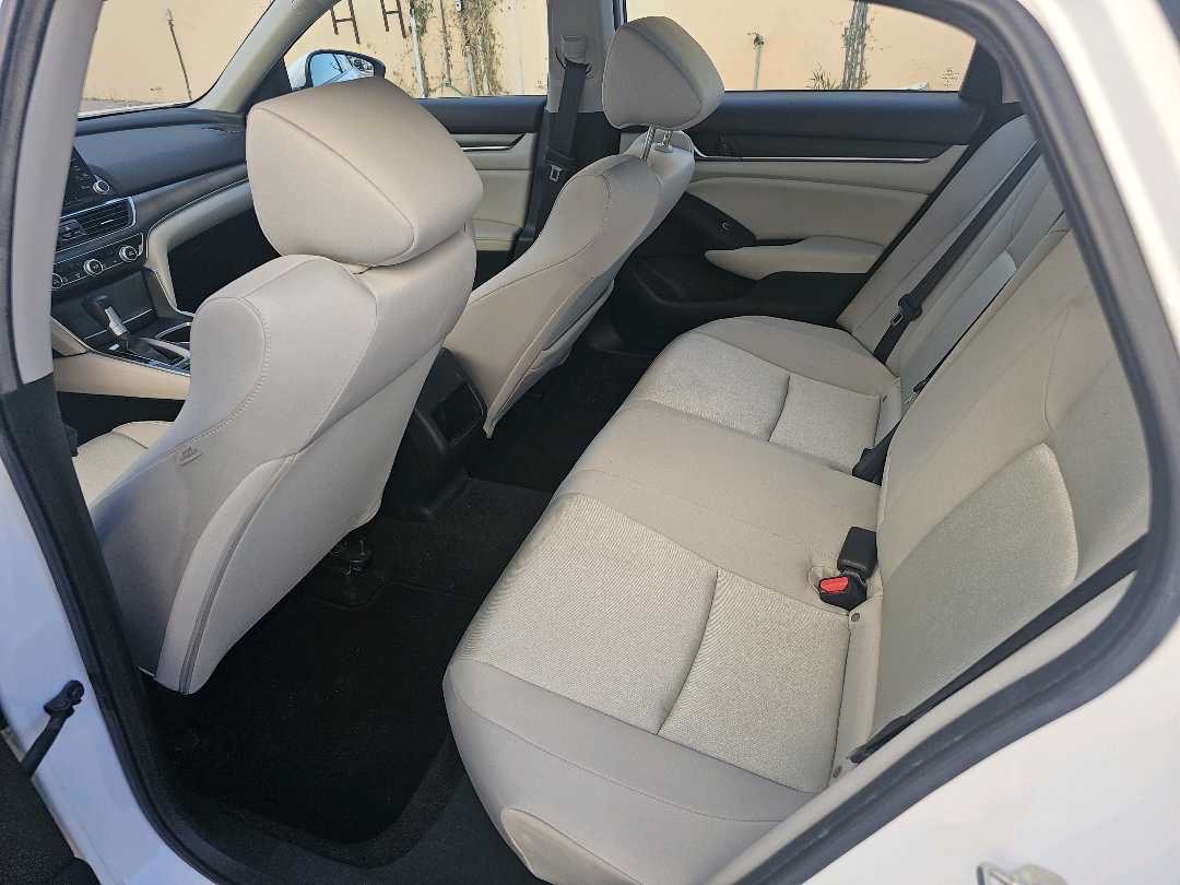 2020 Honda Accord EX-L thumbnail 9