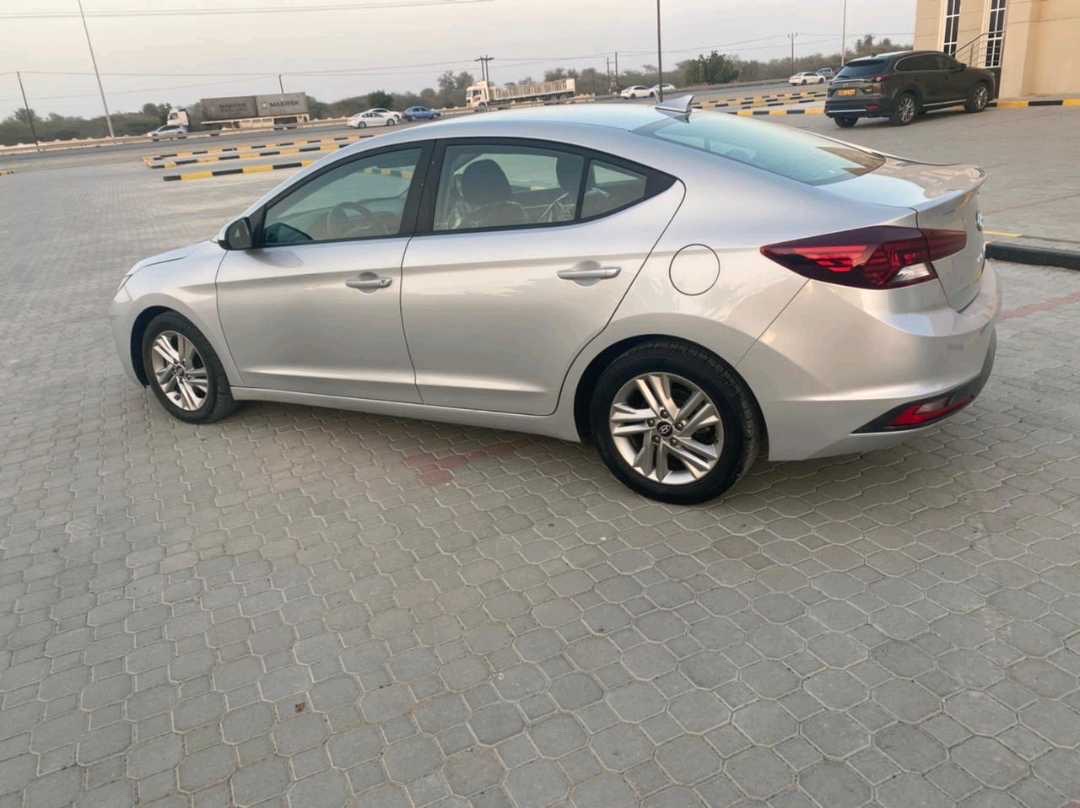 2019 Hyundai Elantra Limited thumbnail 6