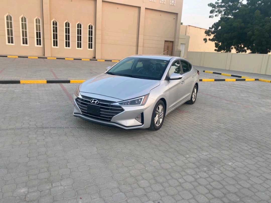 2019 Hyundai Elantra Limited thumbnail 8