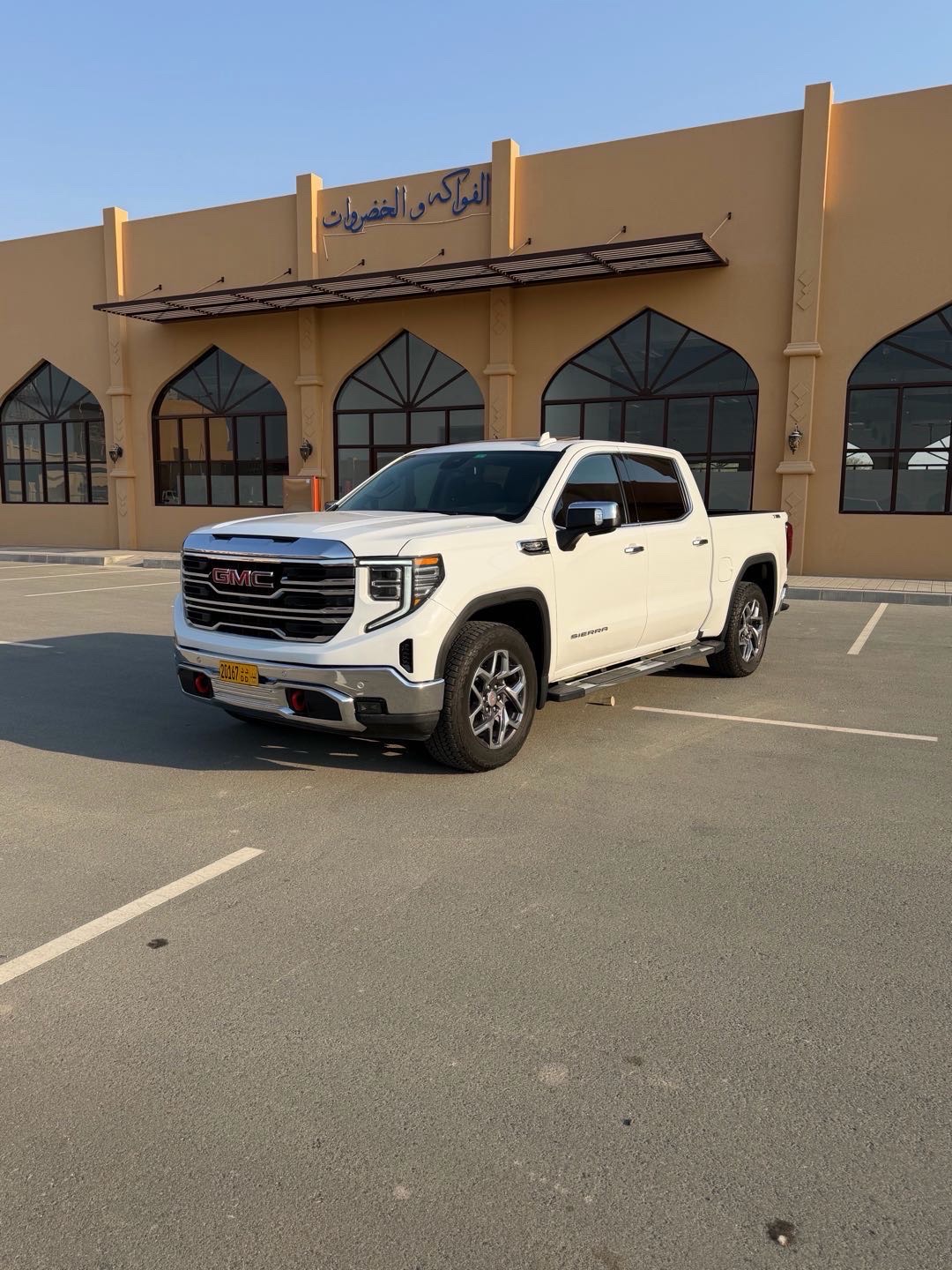 2025 GMC Sierra SLT