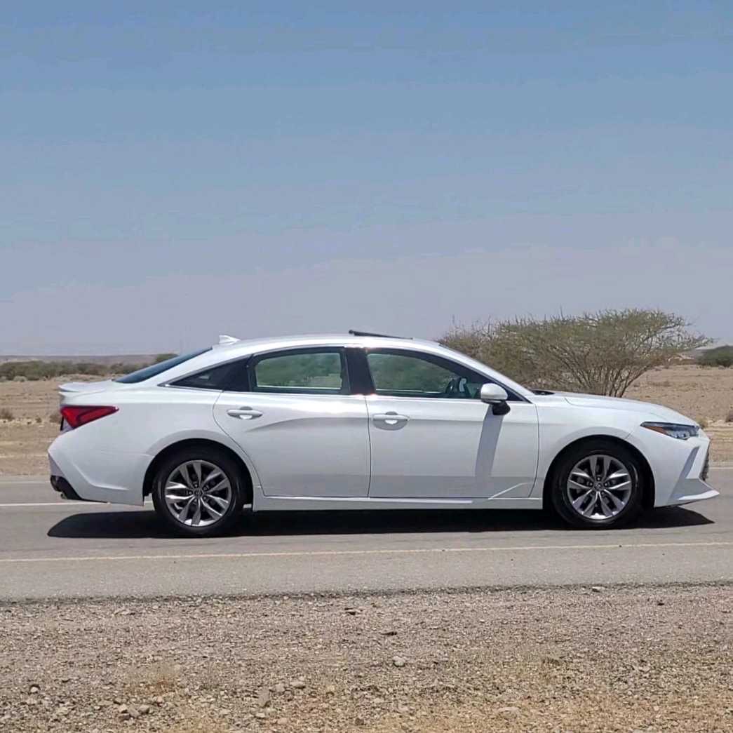 2019 Toyota Avalon XLE thumbnail 5