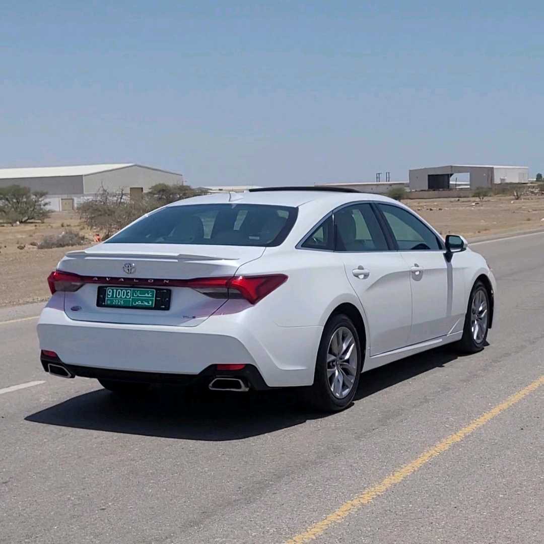 2019 Toyota Avalon XLE thumbnail 9