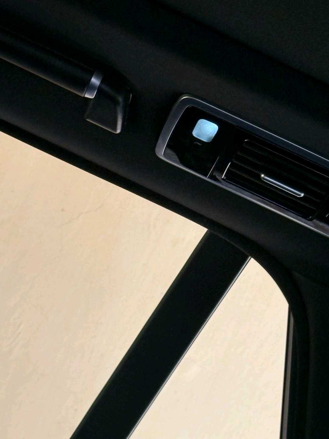 2018 Land Rover Range Rover Vogue thumbnail 14