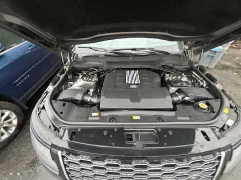 2018 Land Rover Range Rover Vogue thumbnail 18