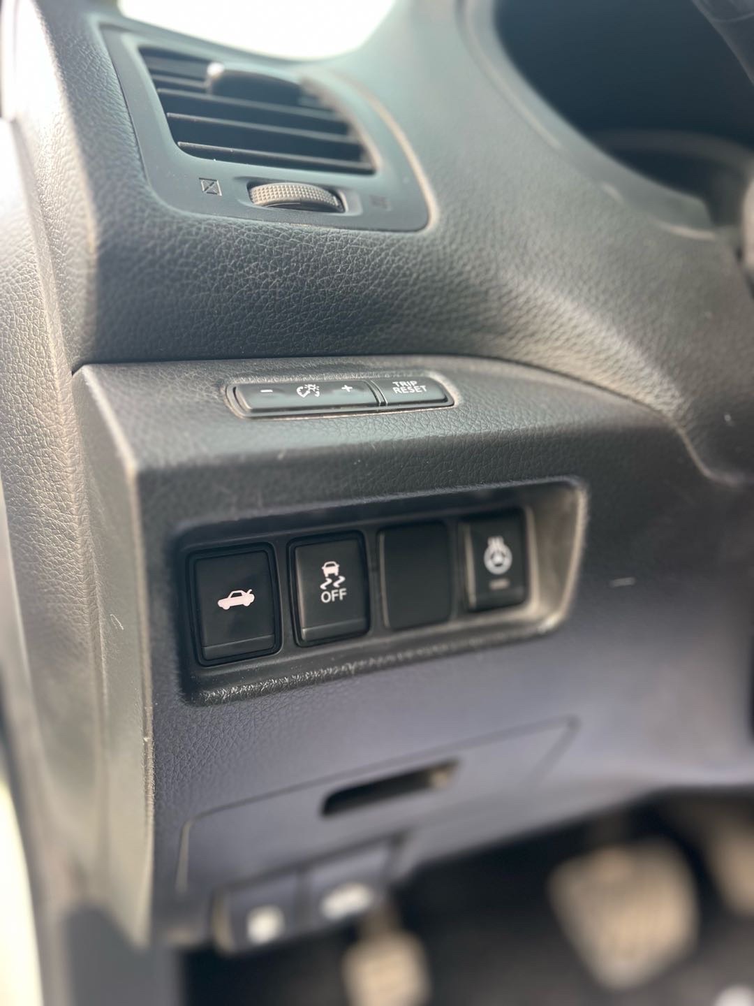 2018 Nissan Altima SL thumbnail 9