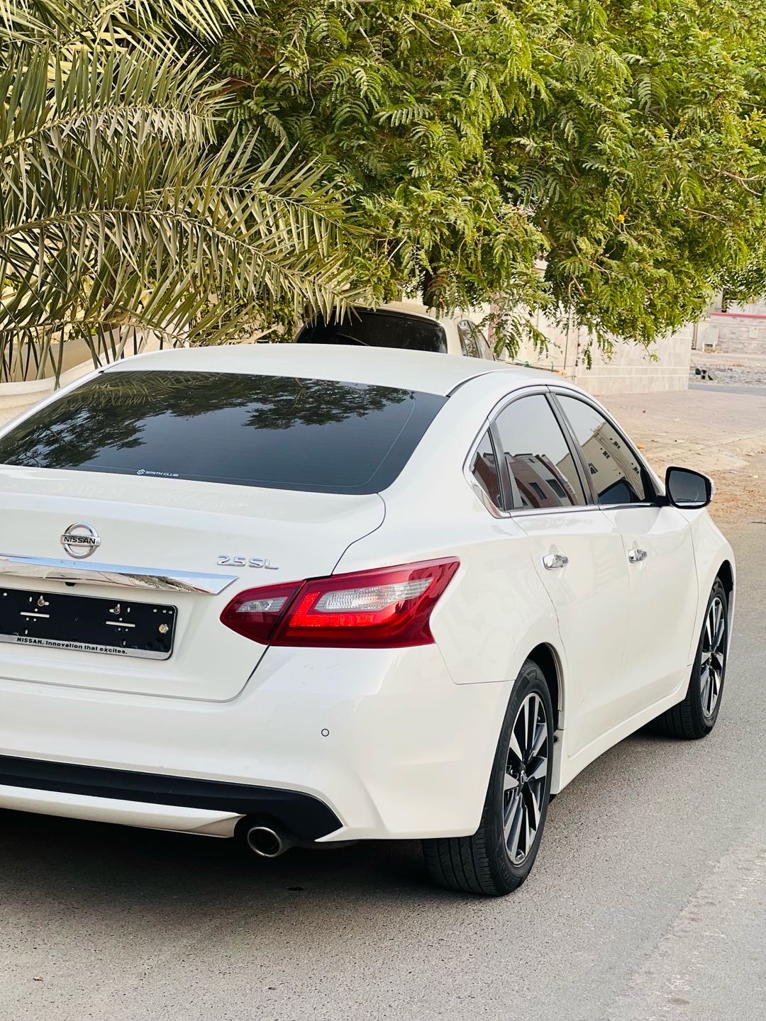 2018 Nissan Altima SL thumbnail 13