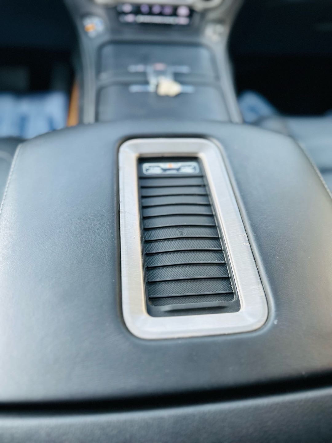 2020 GMC Yukon XL Denali thumbnail 16
