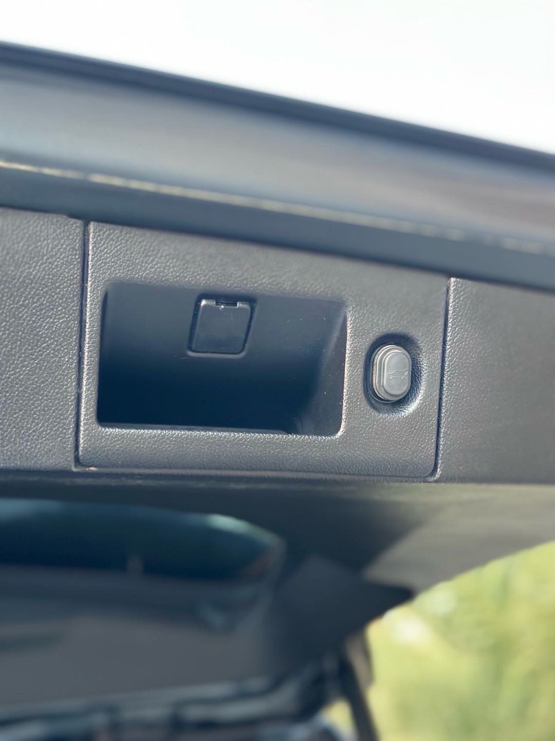 2020 GMC Yukon XL Denali thumbnail 24