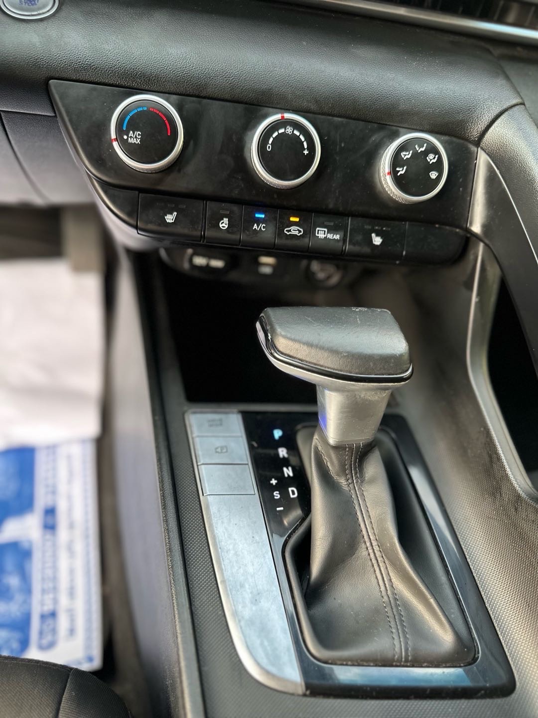 2022 Hyundai Elantra SEL Convenience thumbnail 12