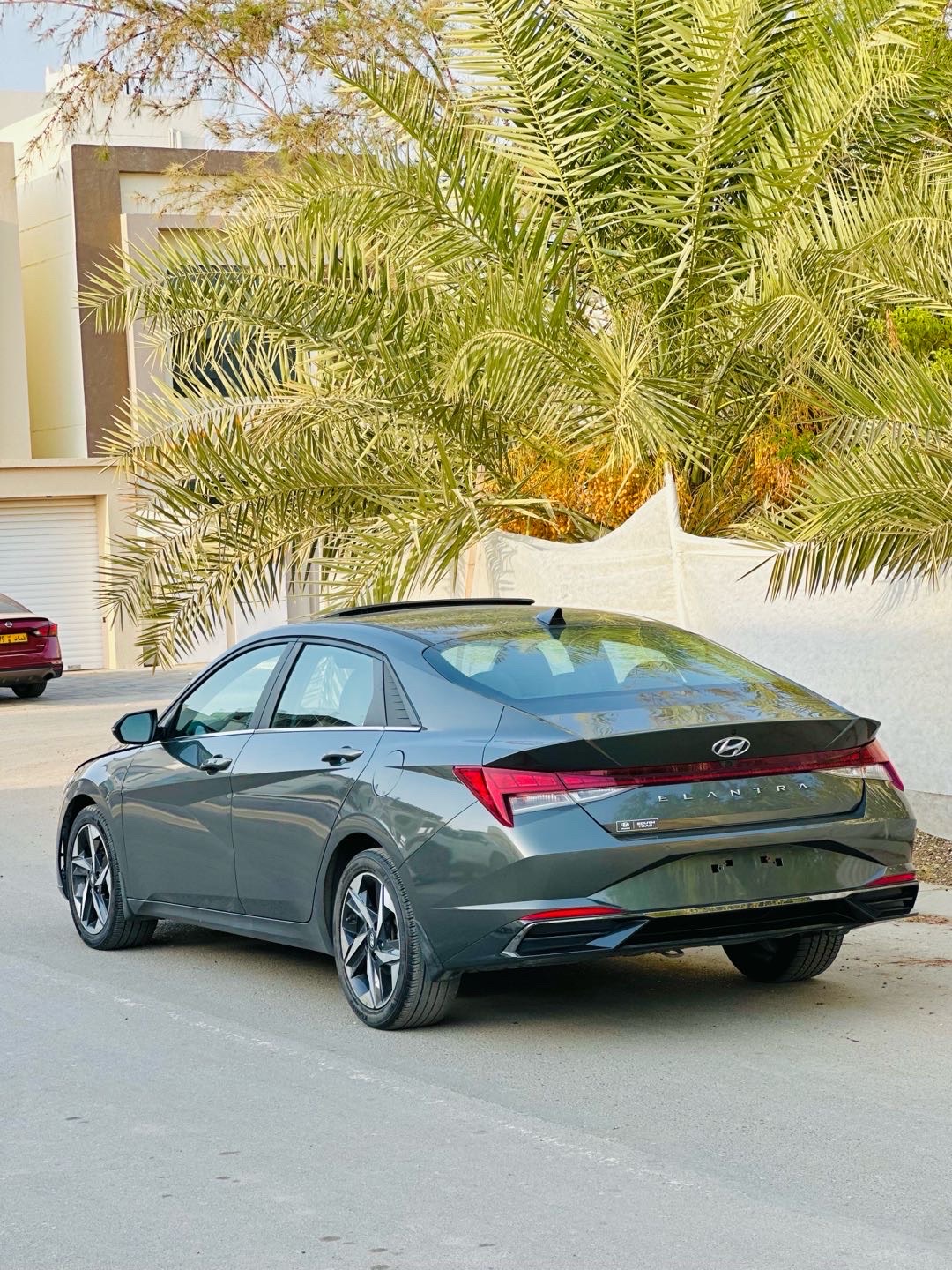 2021 Hyundai Elantra Limited thumbnail 4