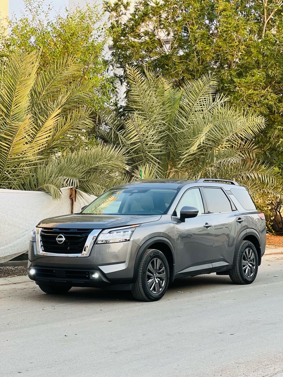 2022 Nissan Pathfinder SV