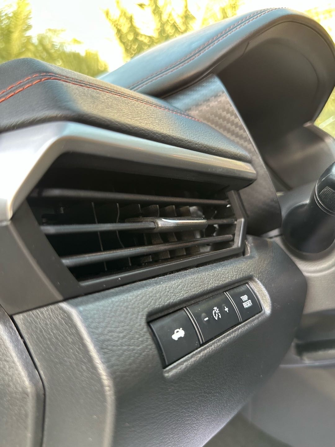2020 Nissan Altima SR thumbnail 13