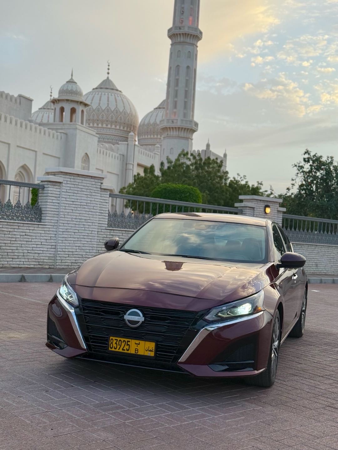 2023 Nissan Altima SV thumbnail 3