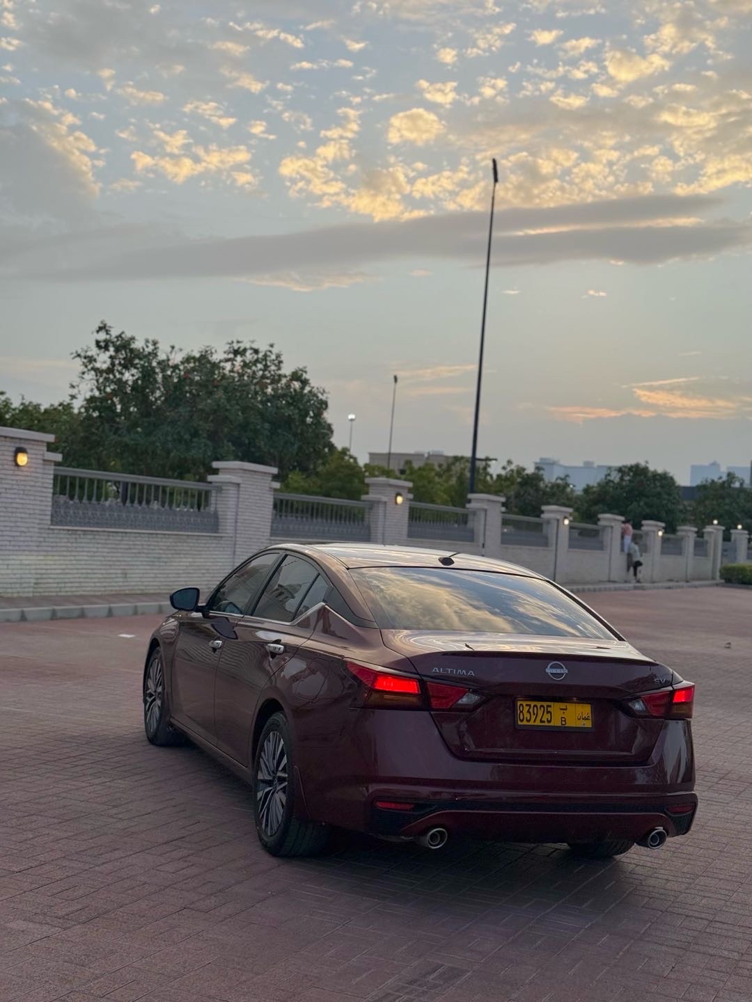 2023 Nissan Altima SV thumbnail 4