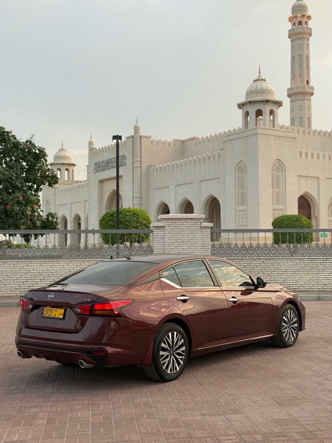 2023 Nissan Altima SV thumbnail 5