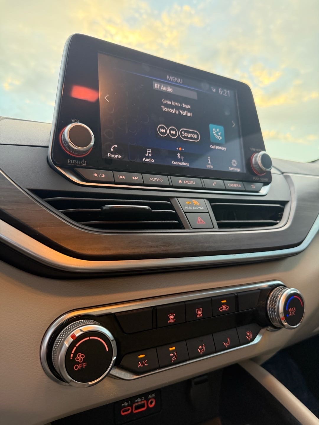 2023 Nissan Altima SV thumbnail 14