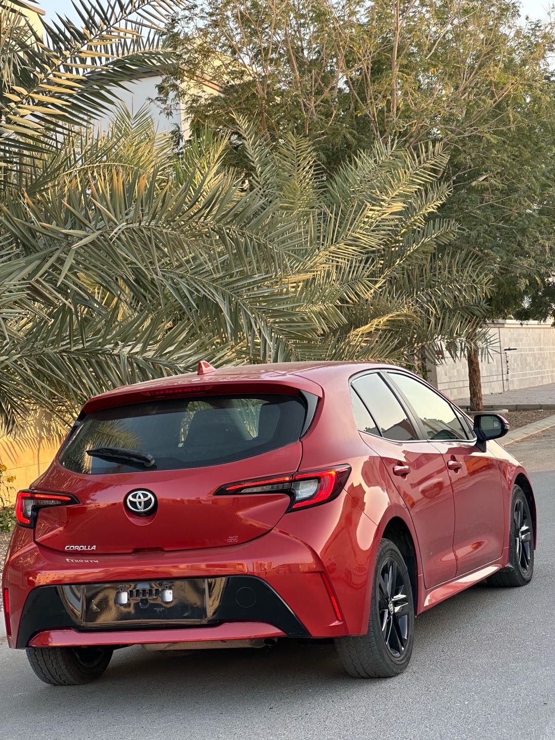 2019 Toyota Corolla SE thumbnail 4