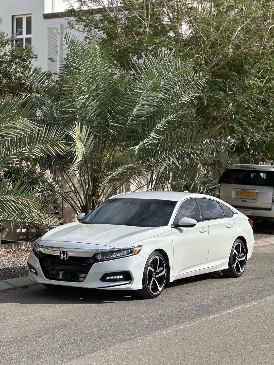 2020 Honda Accord SE thumbnail 2