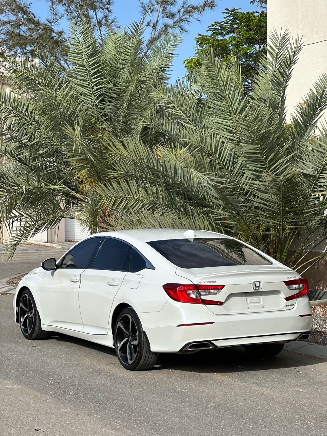 2020 Honda Accord SE thumbnail 3