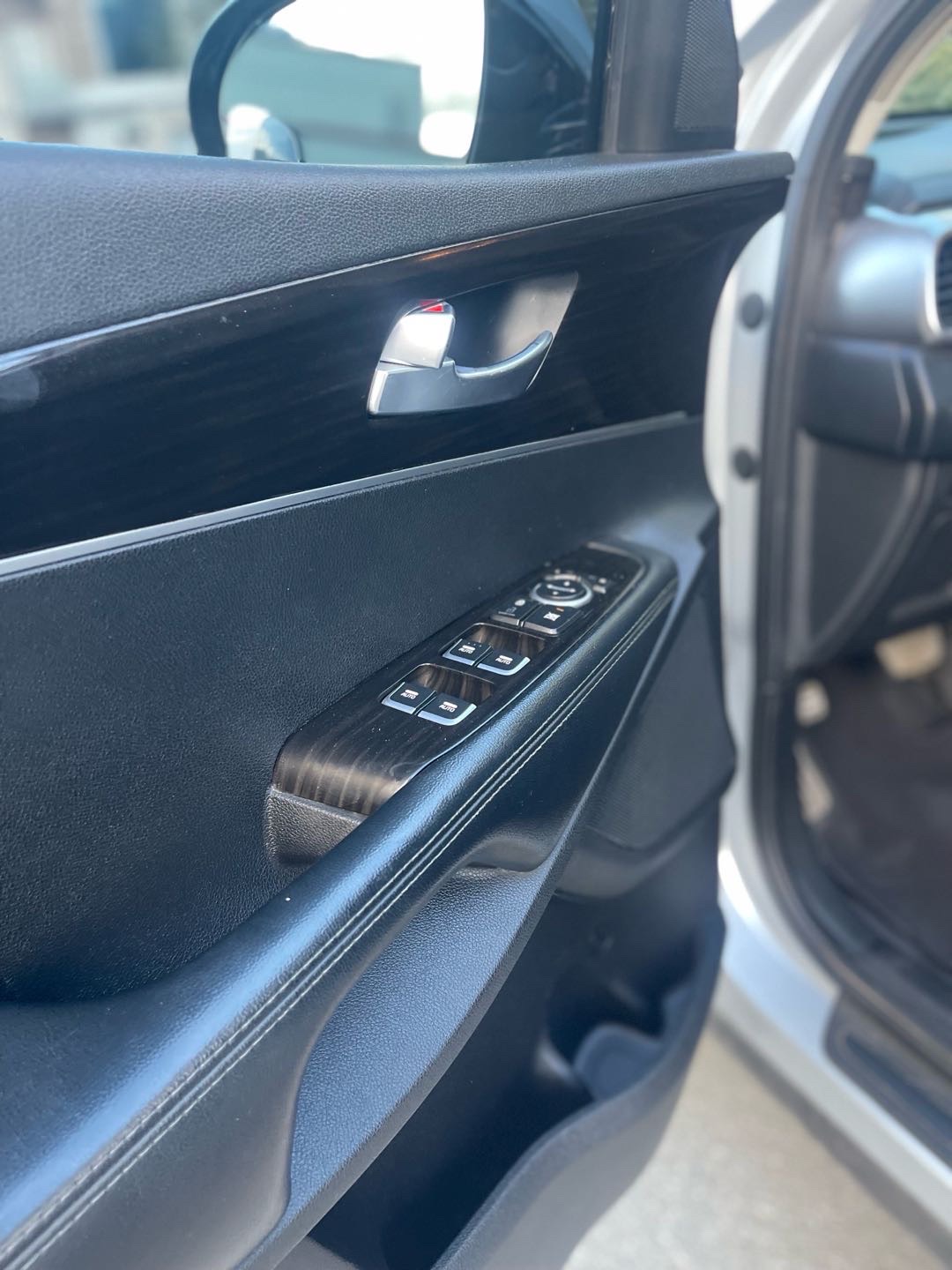2020 Kia Sorento LX thumbnail 16