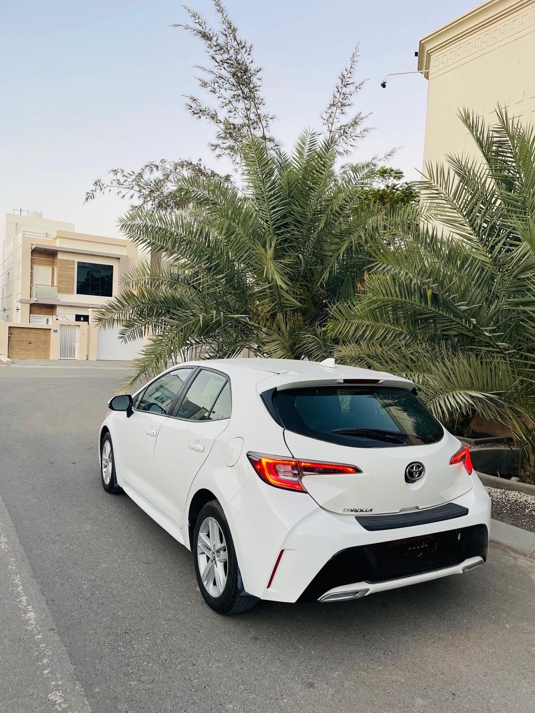 2020 Toyota Corolla SE thumbnail 4