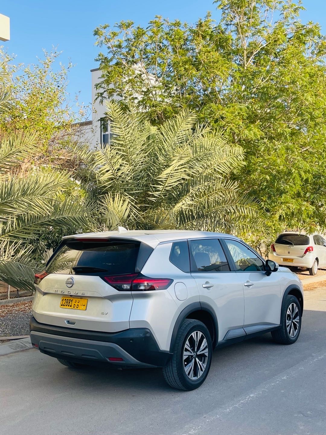 2023 Nissan Rogue SV thumbnail 4