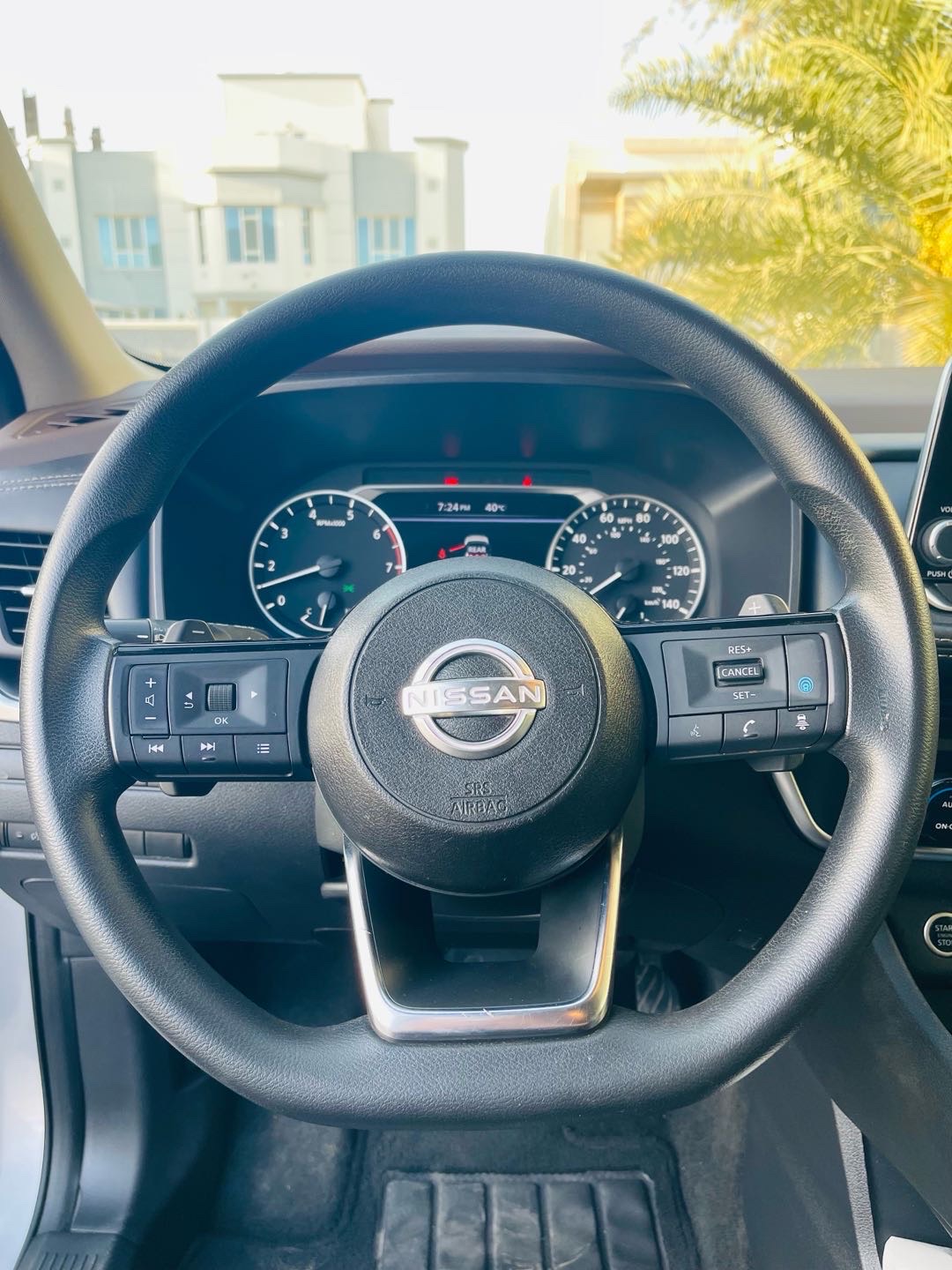 2023 Nissan Rogue SV thumbnail 14