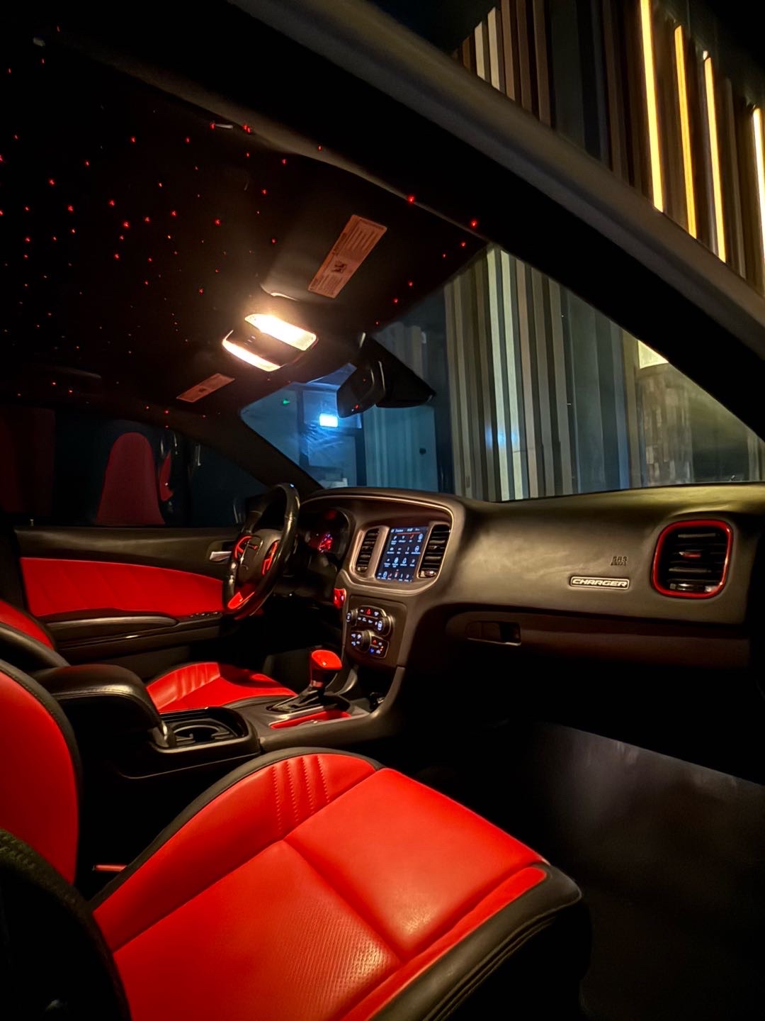 2019 Dodge Charger GT thumbnail 9