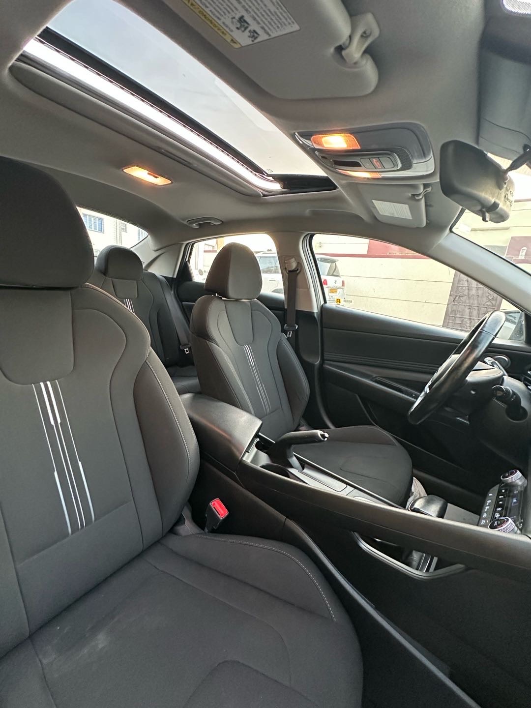 2021 Hyundai Elantra SEL Convenience thumbnail 8