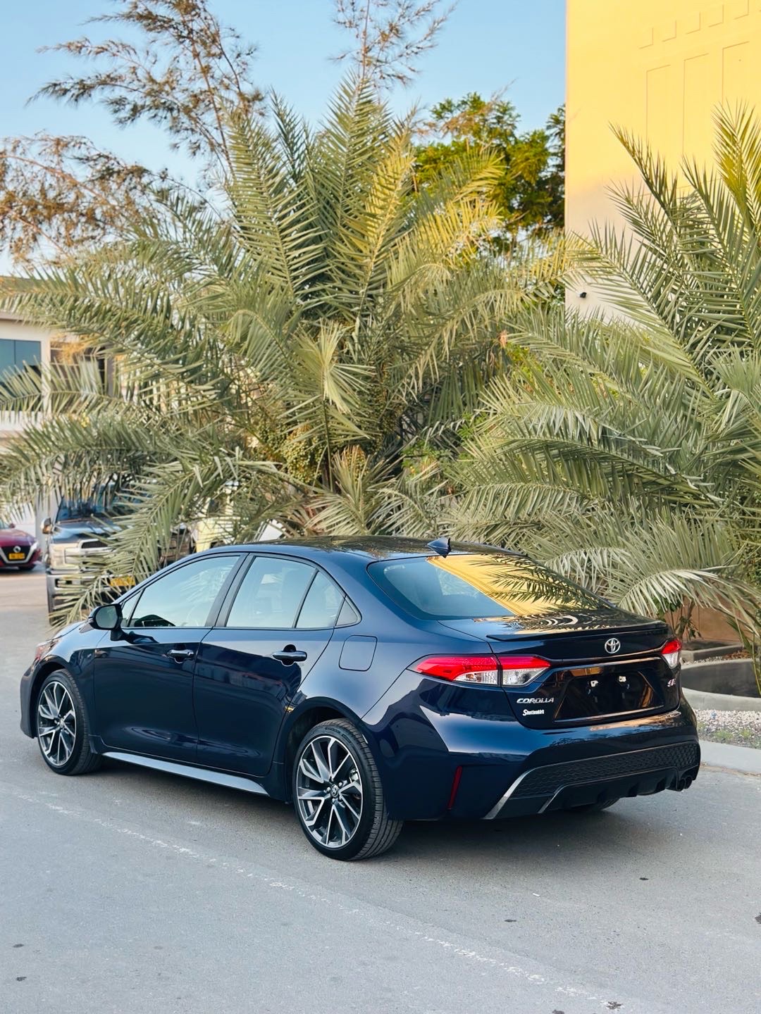 2020 Toyota Corolla SE thumbnail 2