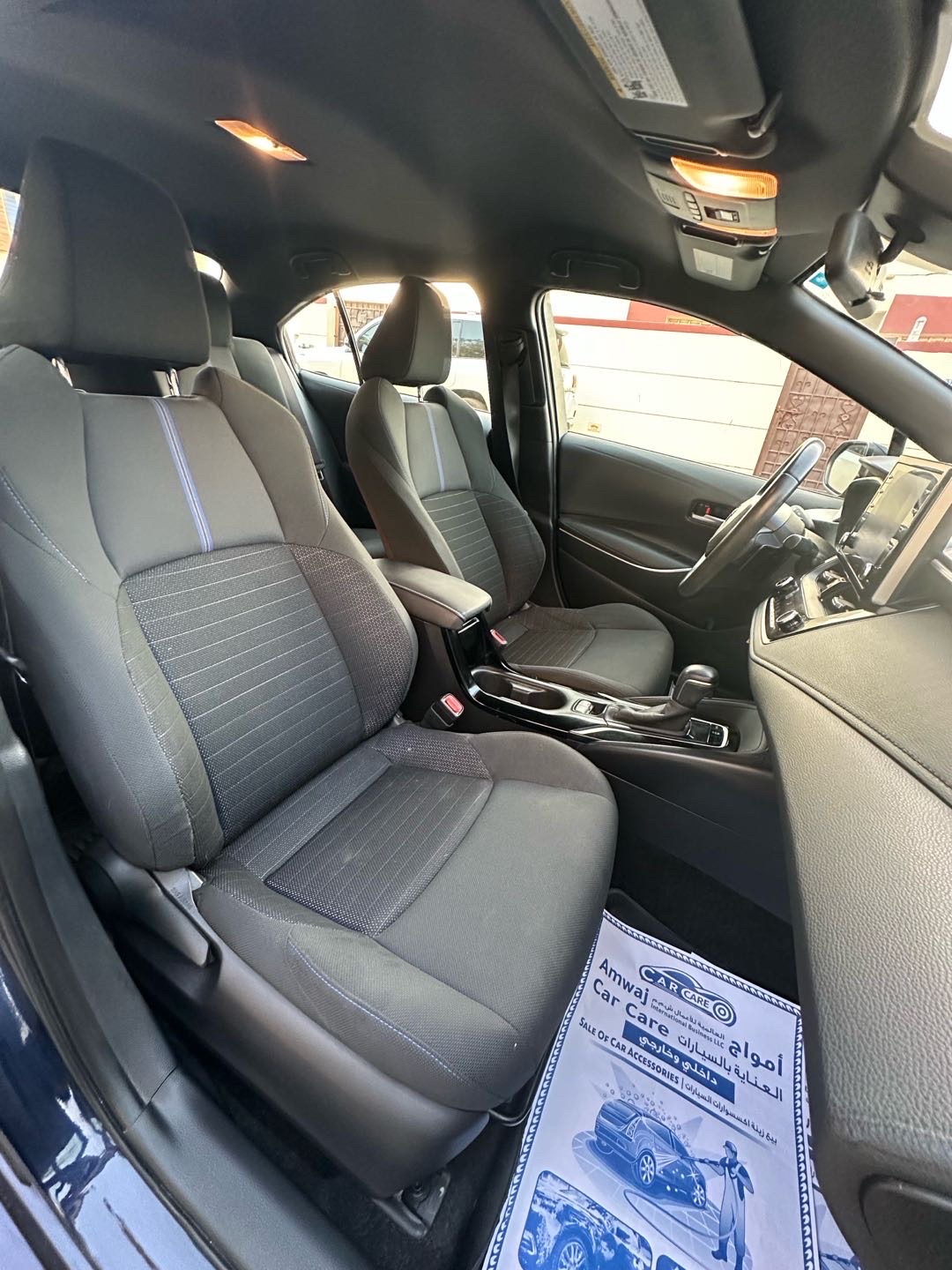 2020 Toyota Corolla SE thumbnail 8
