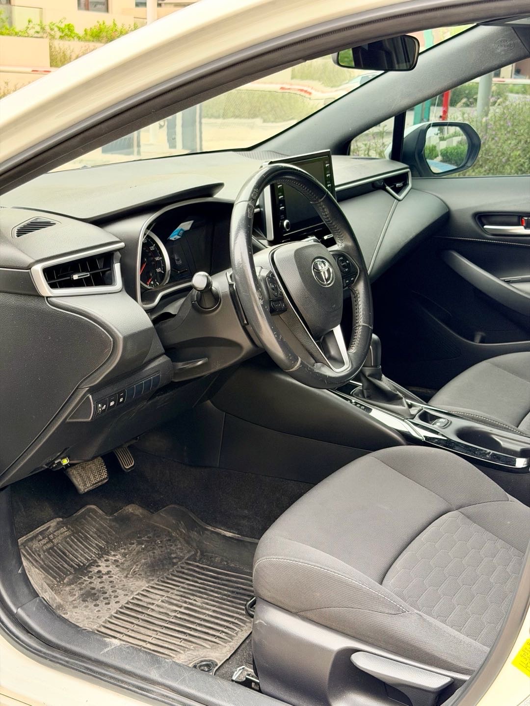 2019 Toyota Corolla SE thumbnail 7