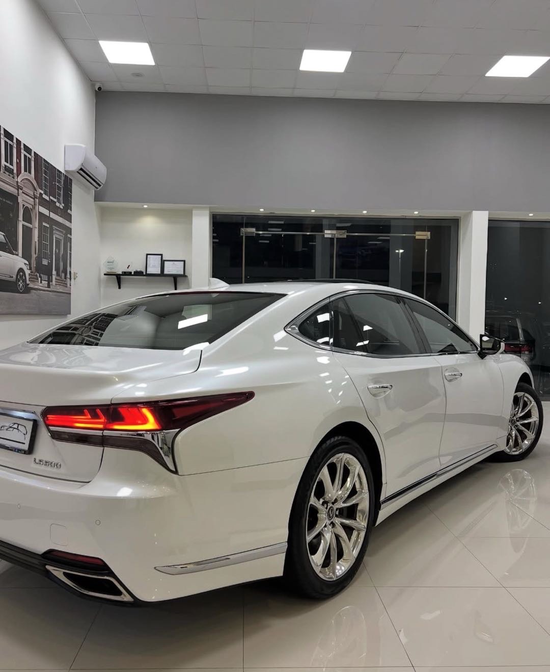 2018 Lexus Ls 500 thumbnail 6