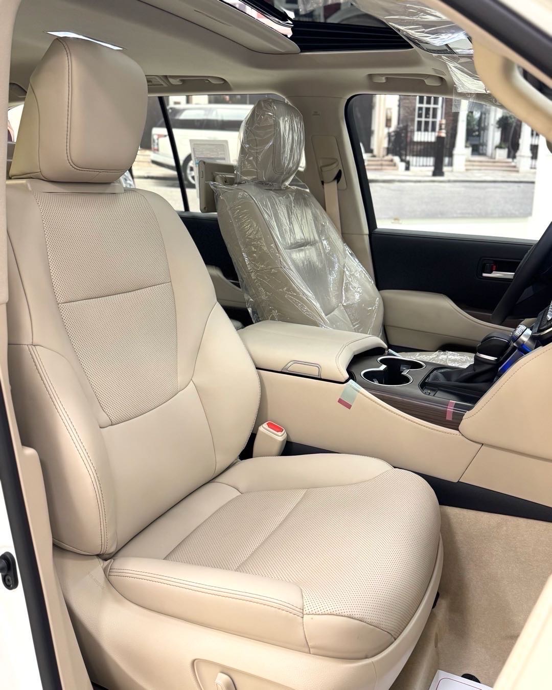 2026 Toyota Land Cruiser GXR thumbnail 15
