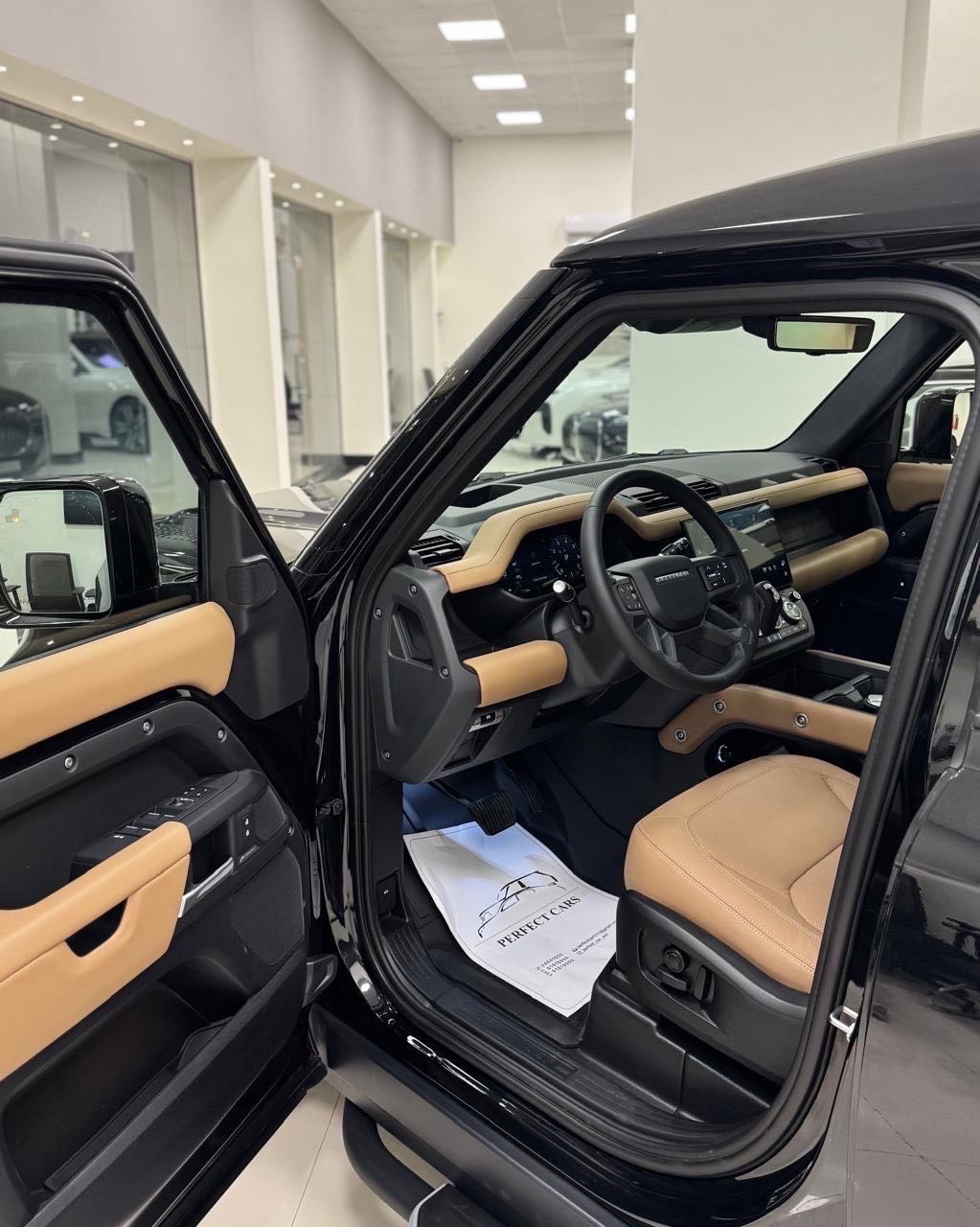 2026 Land Rover Defender 110 X thumbnail 6