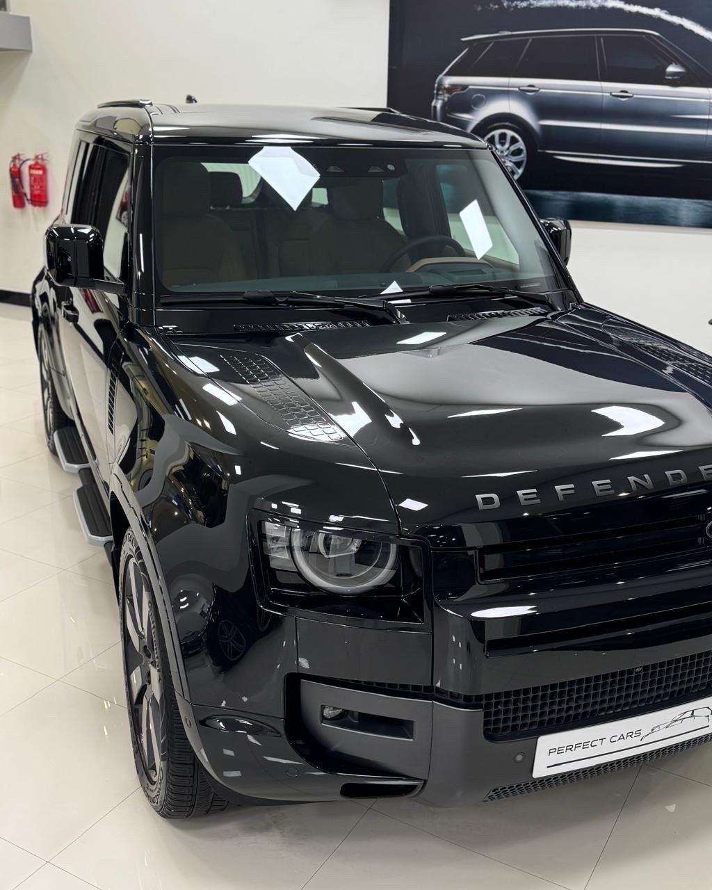 2026 Land Rover Defender 110 X thumbnail 7