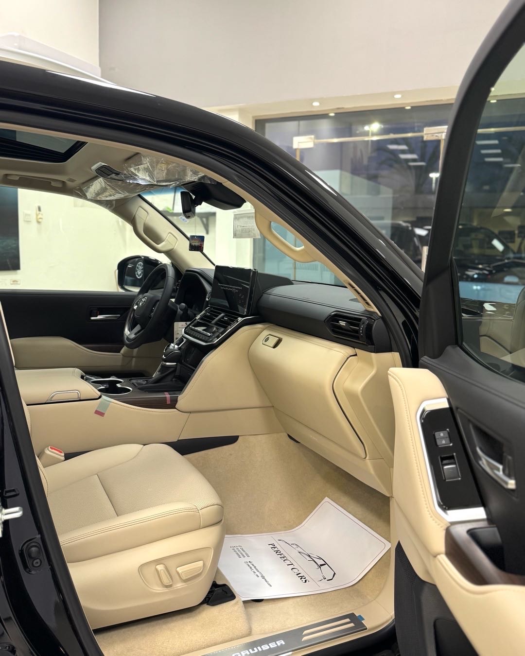 2026 Toyota Land Cruiser GXR thumbnail 9