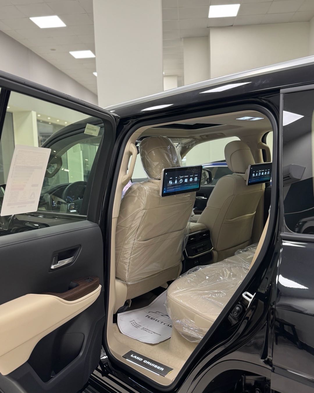 2026 Toyota Land Cruiser GXR thumbnail 14