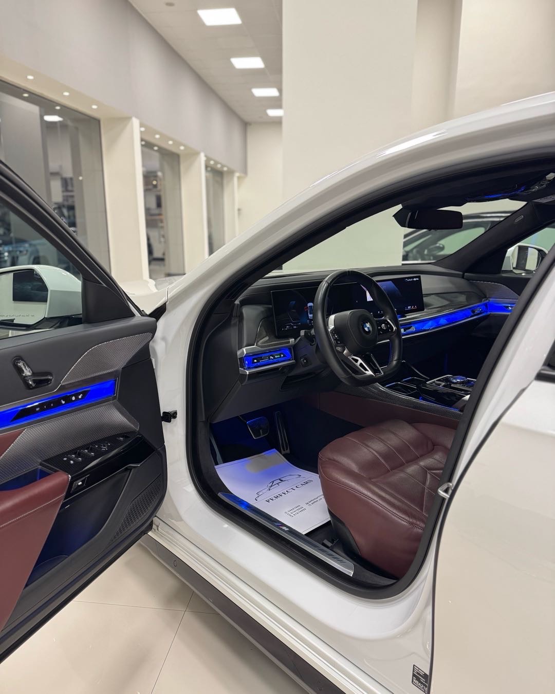 2024 BMW 7 Series SLT thumbnail 3