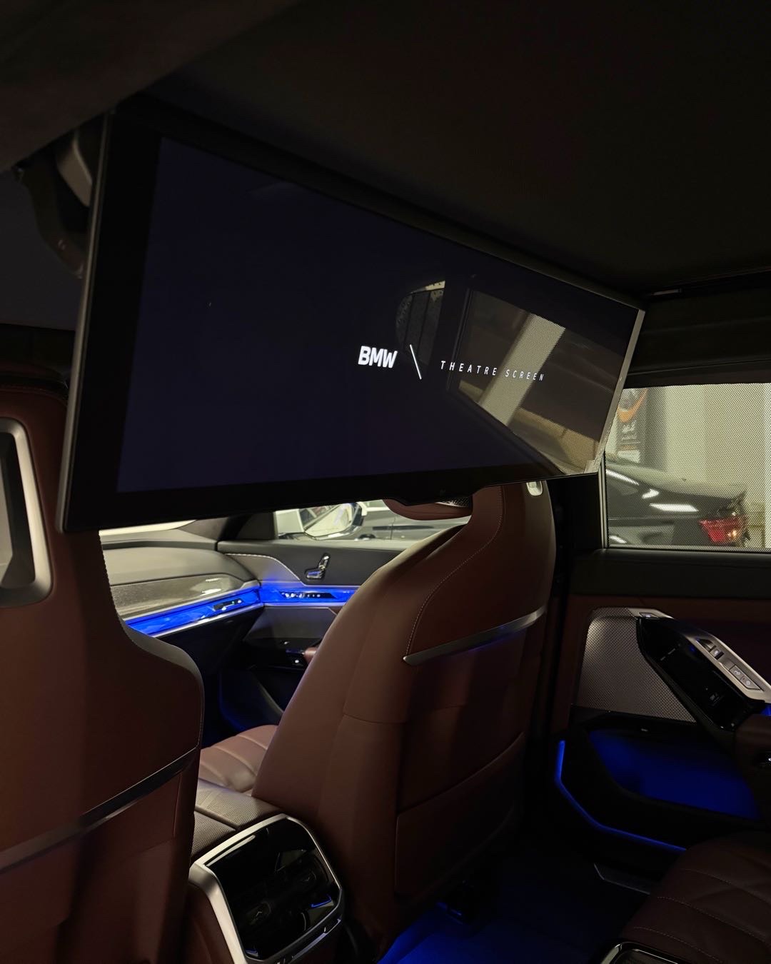 2024 BMW 7 Series SLT thumbnail 10