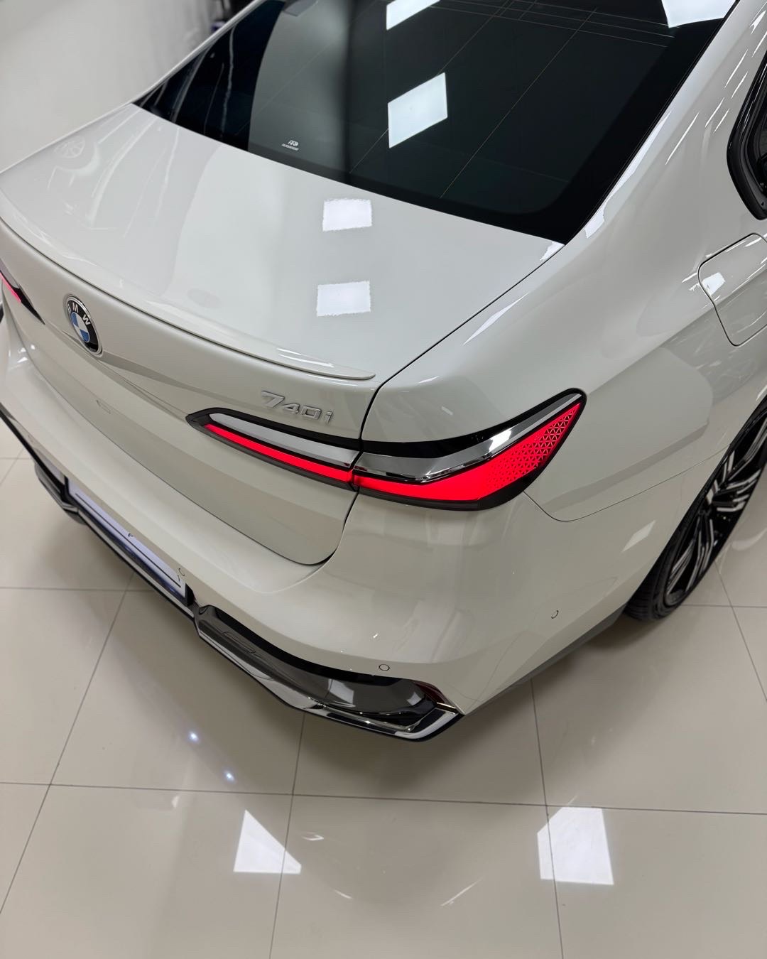 2024 BMW 7 Series SLT thumbnail 12