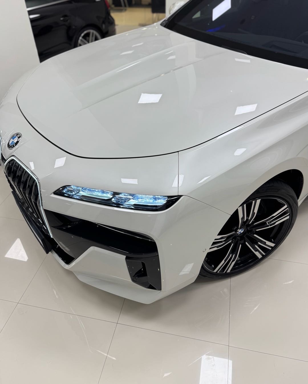 2024 BMW 7 Series SLT thumbnail 13
