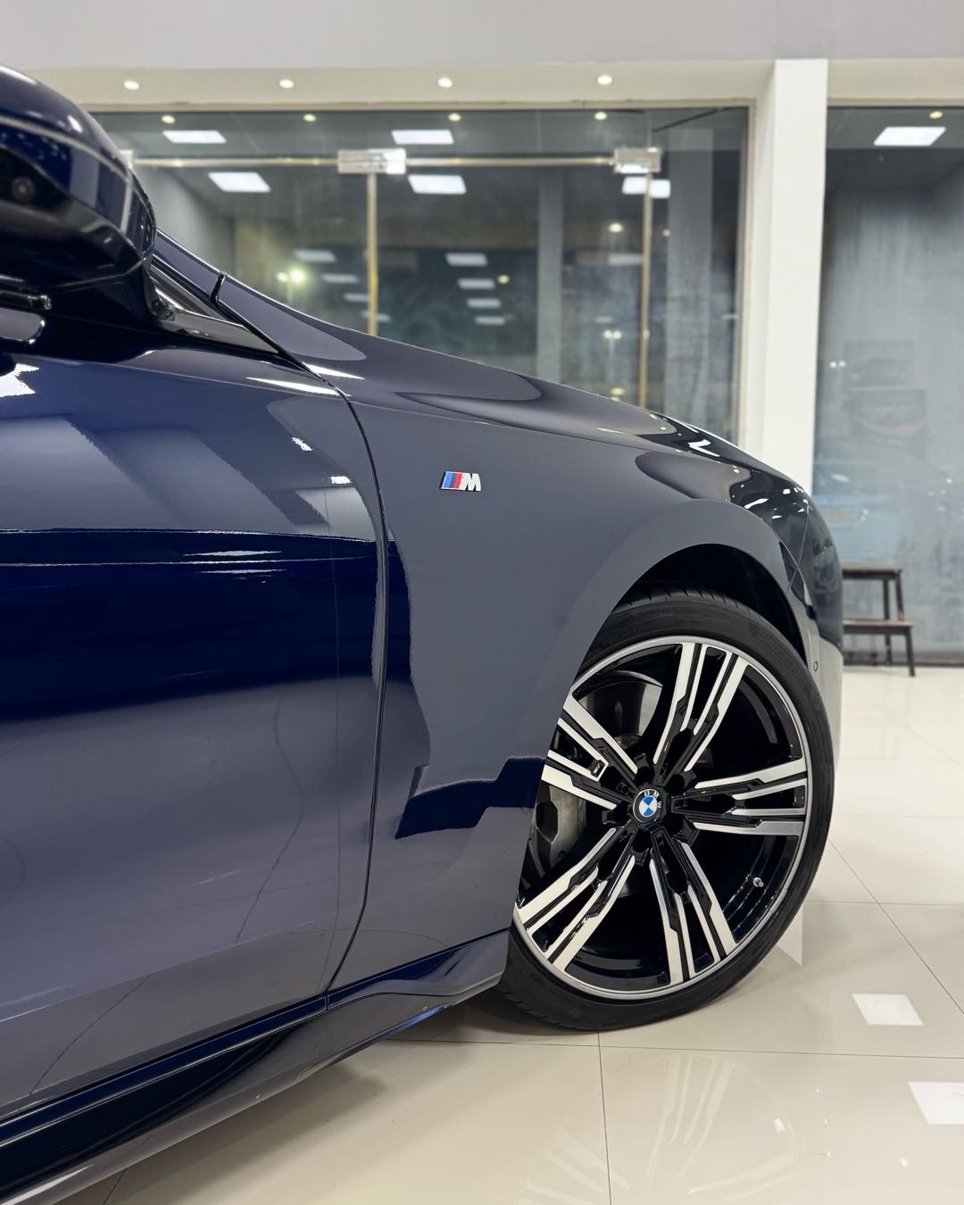 2023 BMW 7 Series SLT thumbnail 2