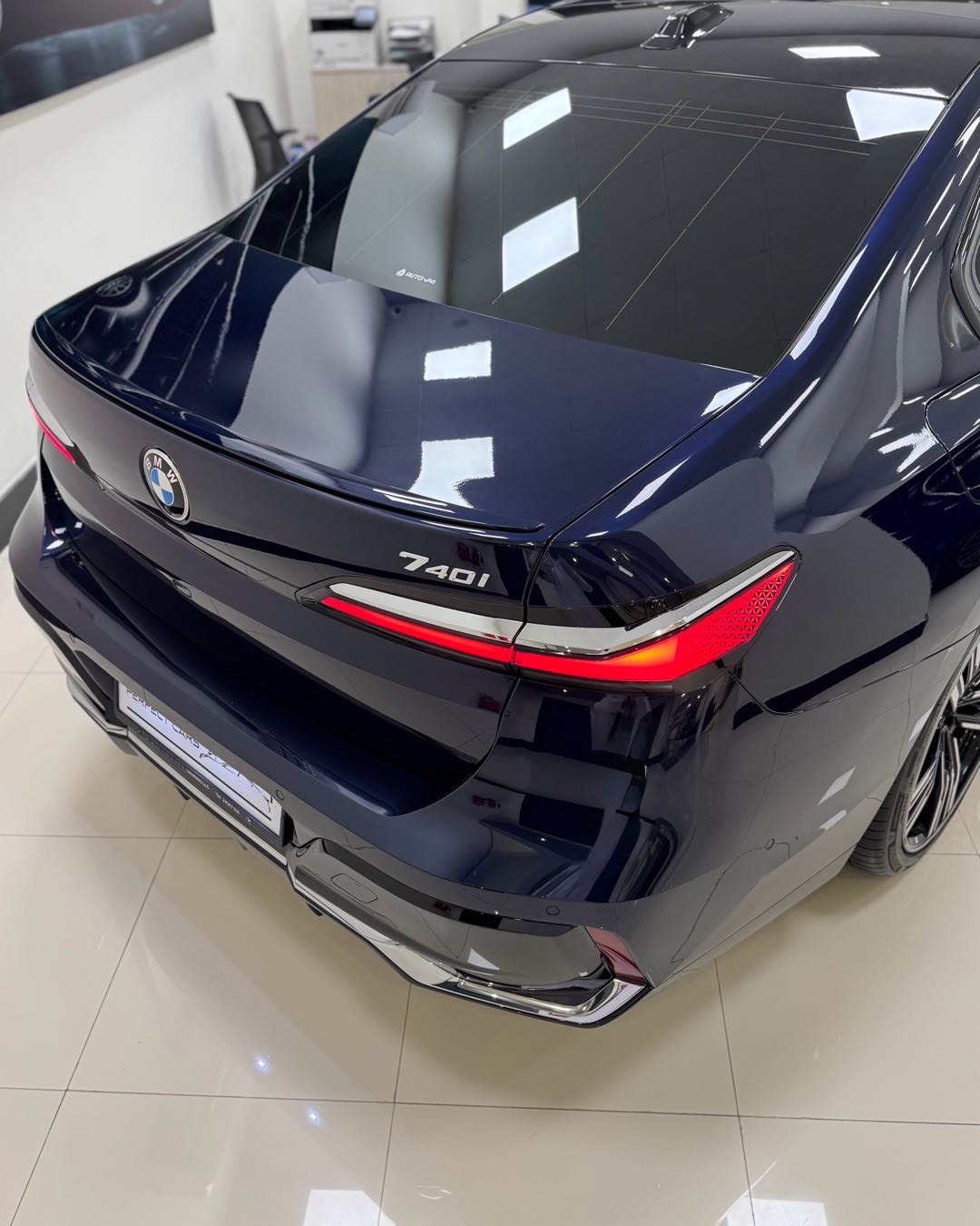 2023 BMW 7 Series SLT thumbnail 12