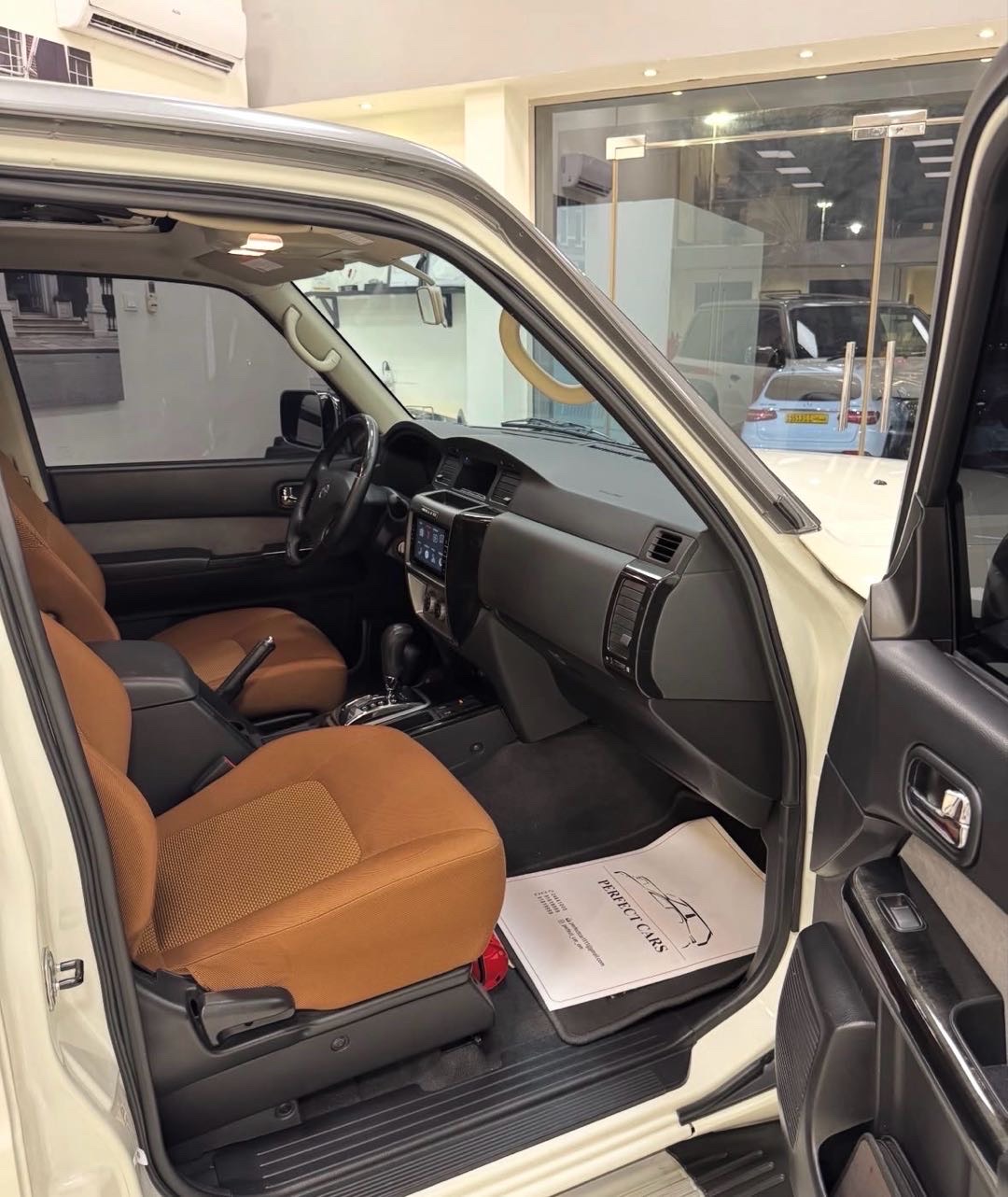 2022 Nissan Safari Super Safari thumbnail 3