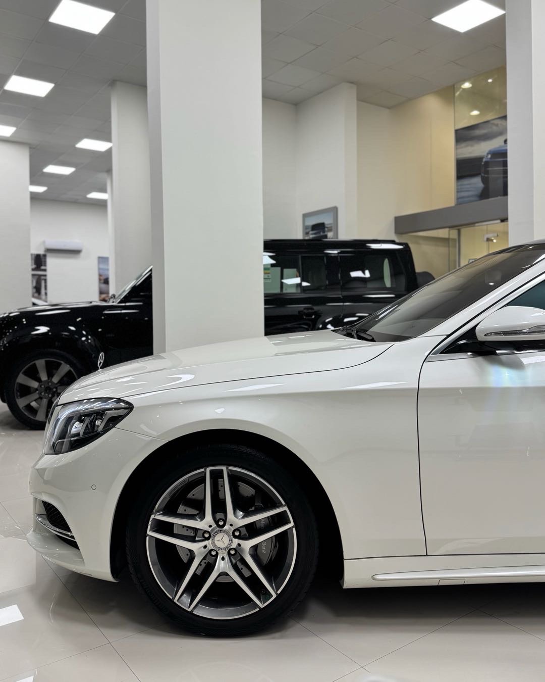 2014 Mercedes-Benz S-Class S 450 4MATIC Executive thumbnail 3